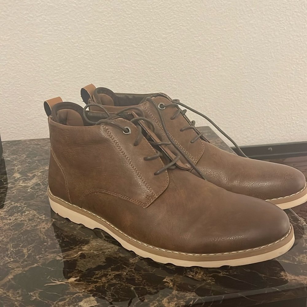 Steve Madden Brown Dress Shoes NWOT size 10.5